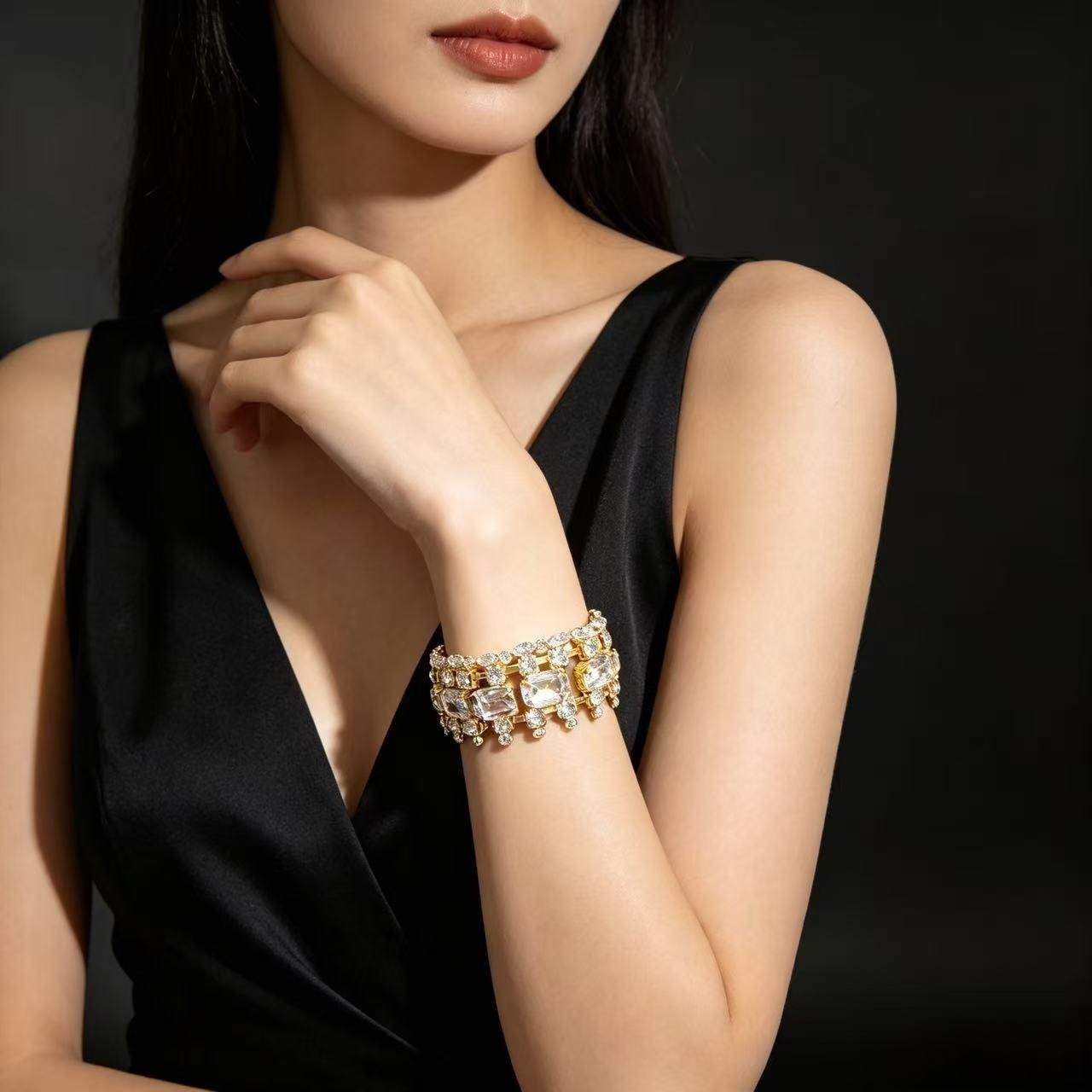 Women'S Accessories Accessorize - อารมณ์แฟชั่นทันสมัย, เทรนด์สุดอลังการ, กำไลข้อมือ, กำไลประดับเพชร, เครื่องประดับสำหรับการแสดง, กำไลรูปทรงเรขาคณิต,