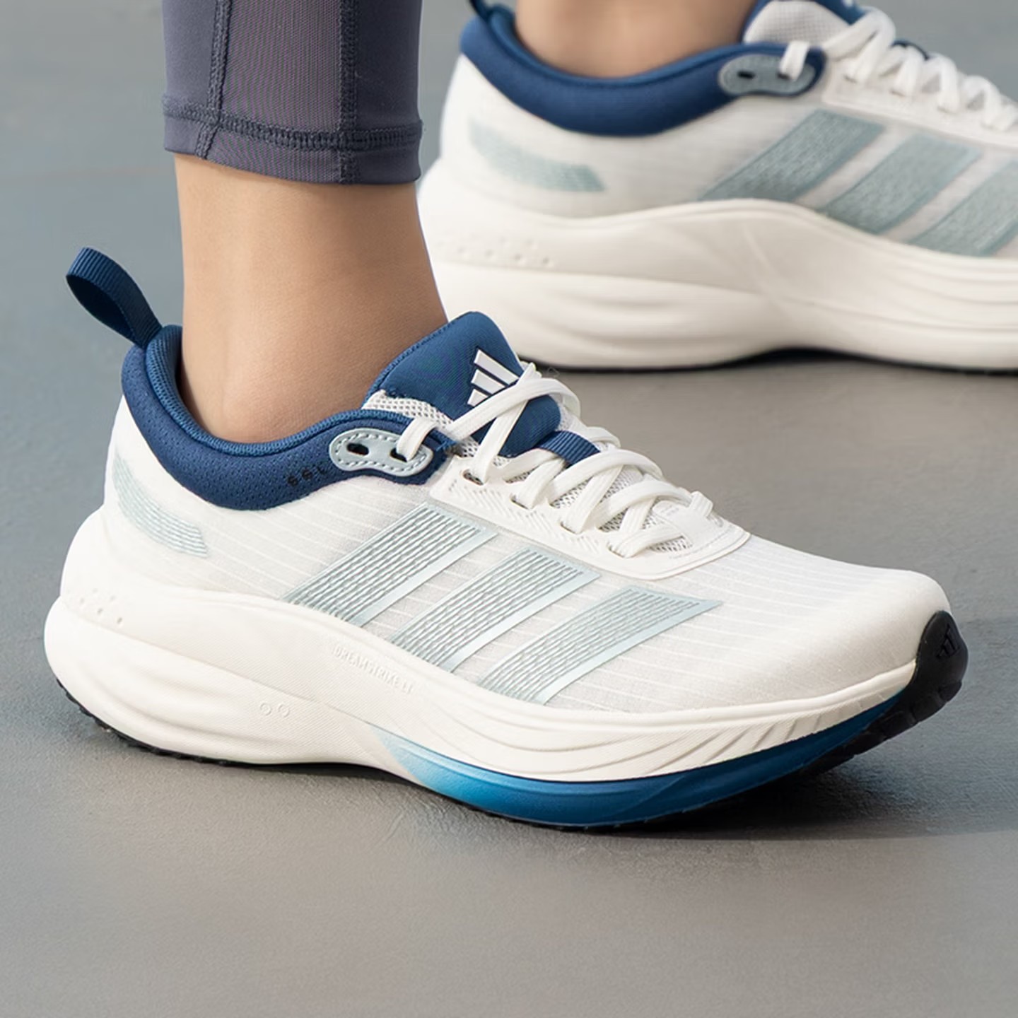 รองเท้าวิ่ง adidas CUSHION HAL - Women'S Accessories Adidas บทวิจารณ์และราคา