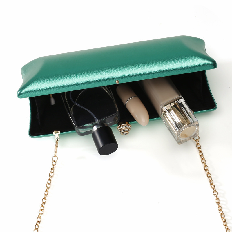 กระเป๋าคลัทช์ทรงกล่องยาวคลาสสิ - Wallet Chain Bag บทวิจารณ์และราคา